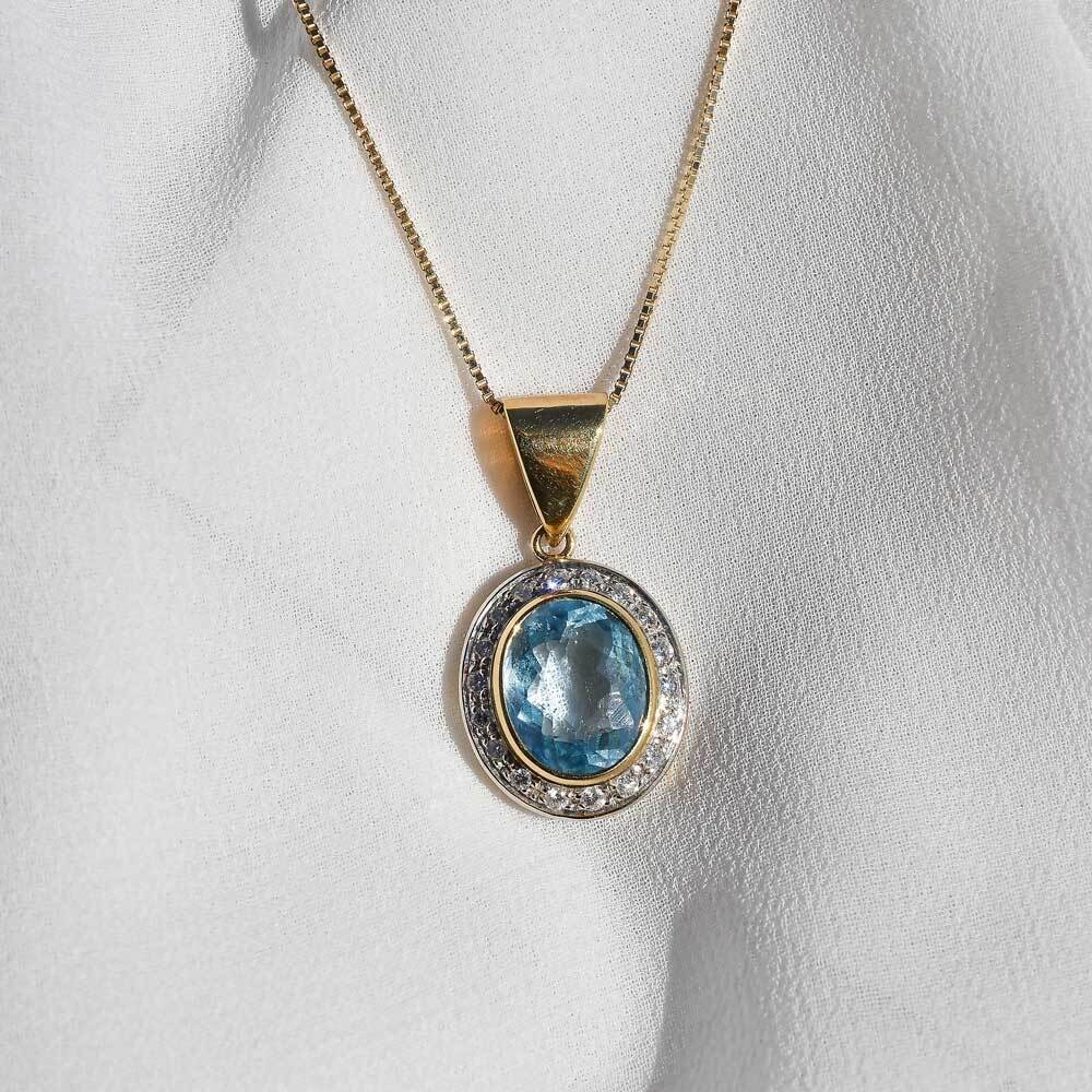 Collana con pendente quarzo e brillanti