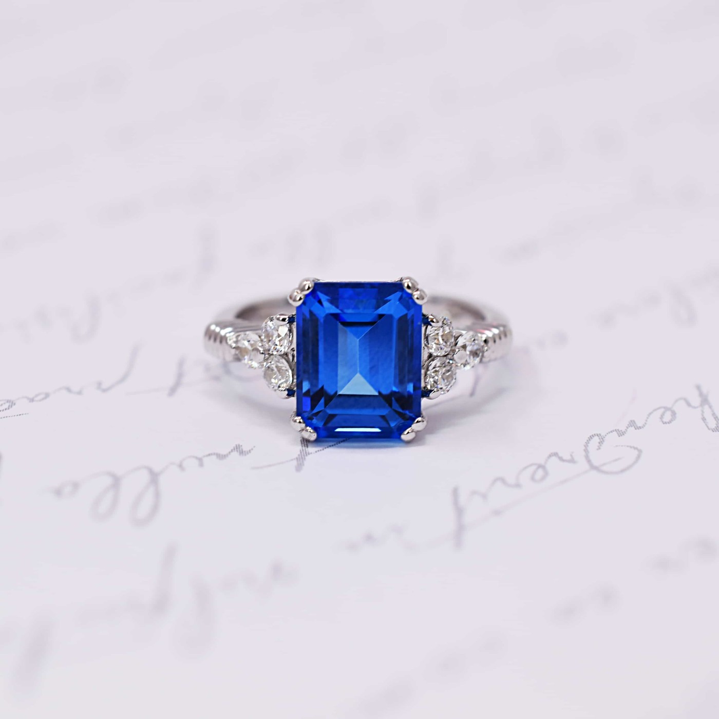 Anello quarzo azzurro