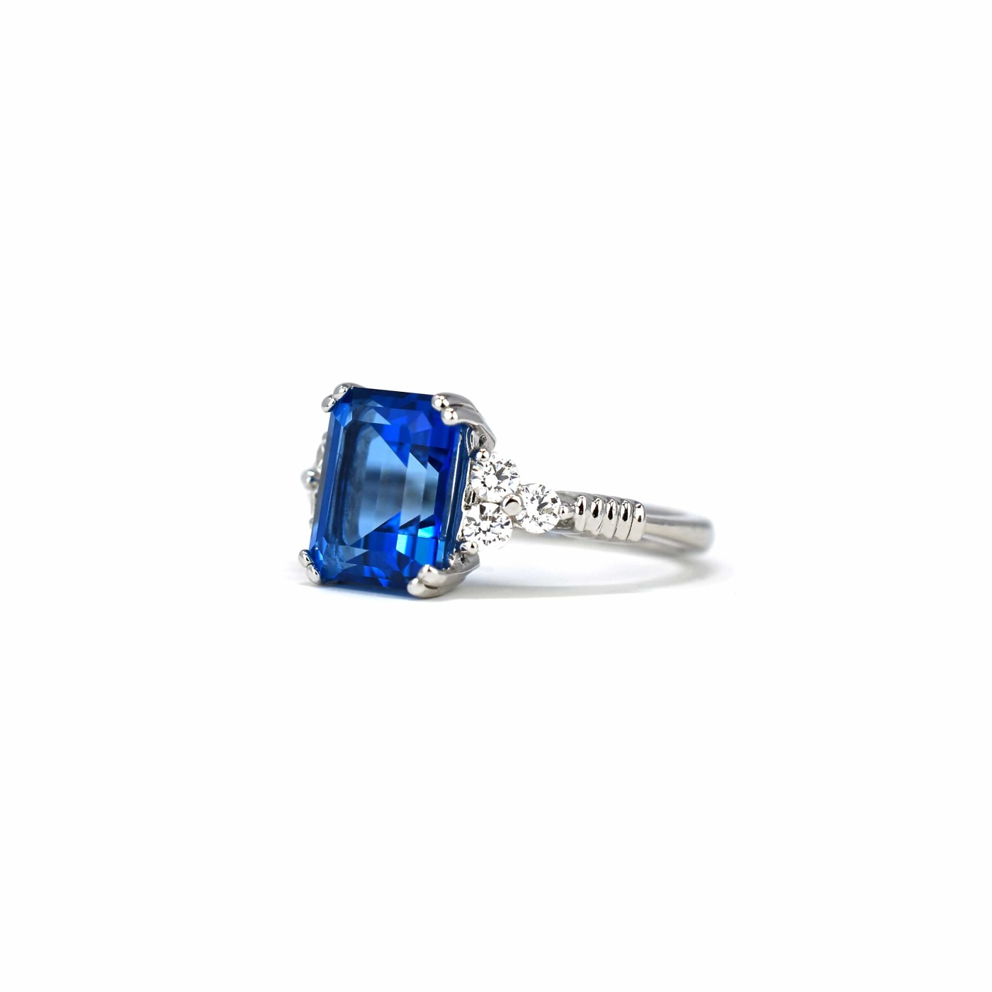 Anello quarzo azzurro