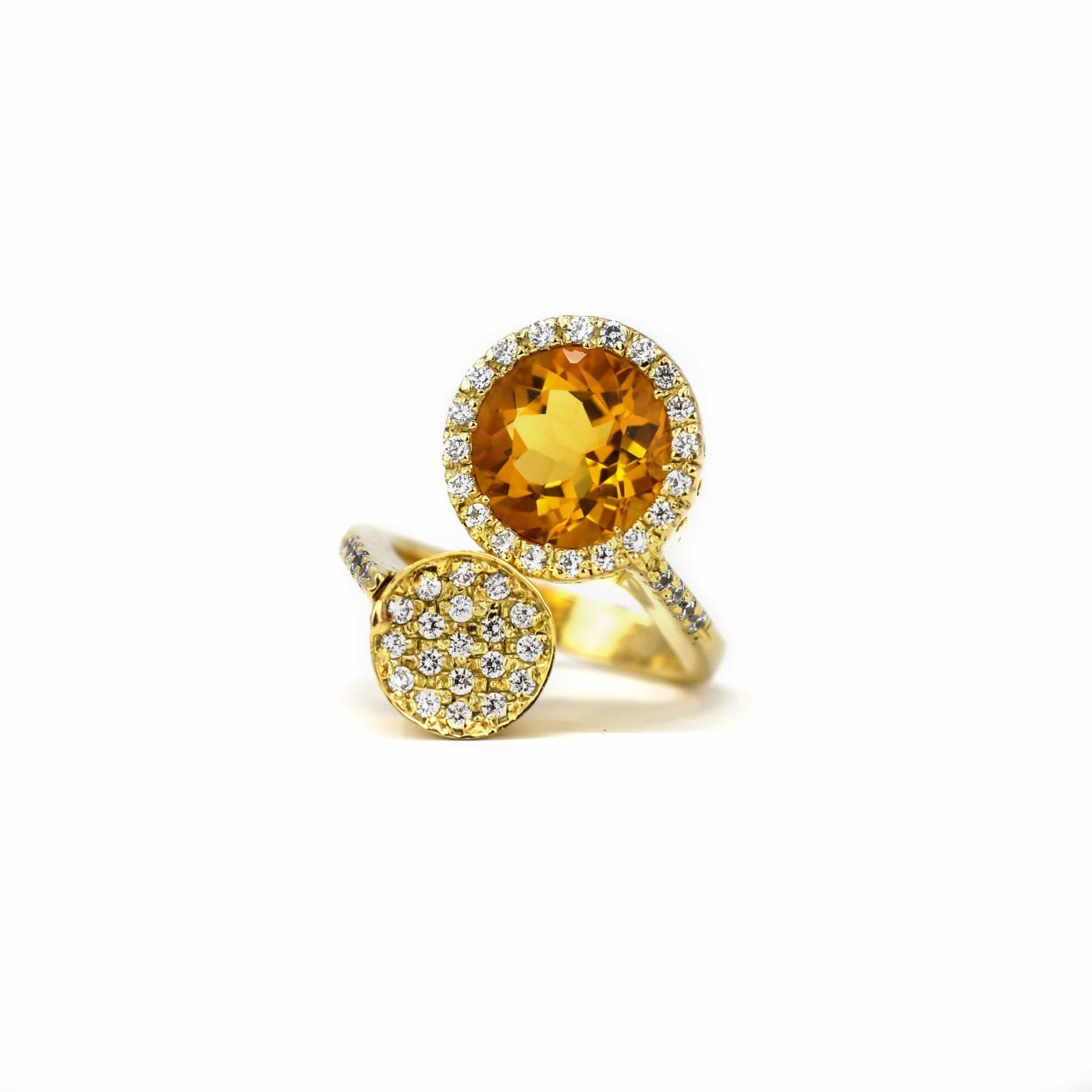 Anello quarzo giallo e pavè di zirconi