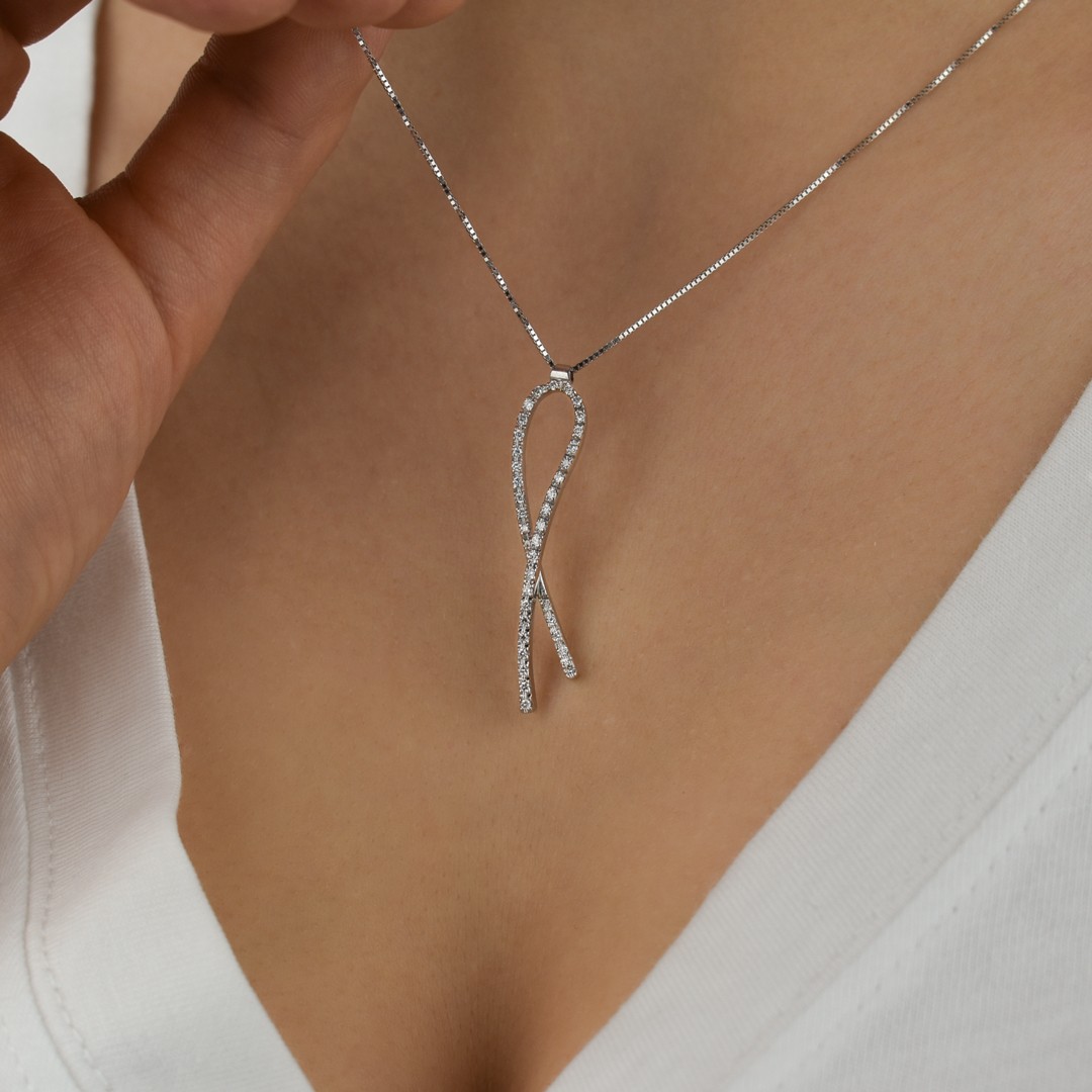Collana Uomo Donna Con Ciondolo Pipistrello Rovesciato In Acciaio Inossidabile – Catena A Sfere 60 Cm – COOLSTEELANDBEYOND