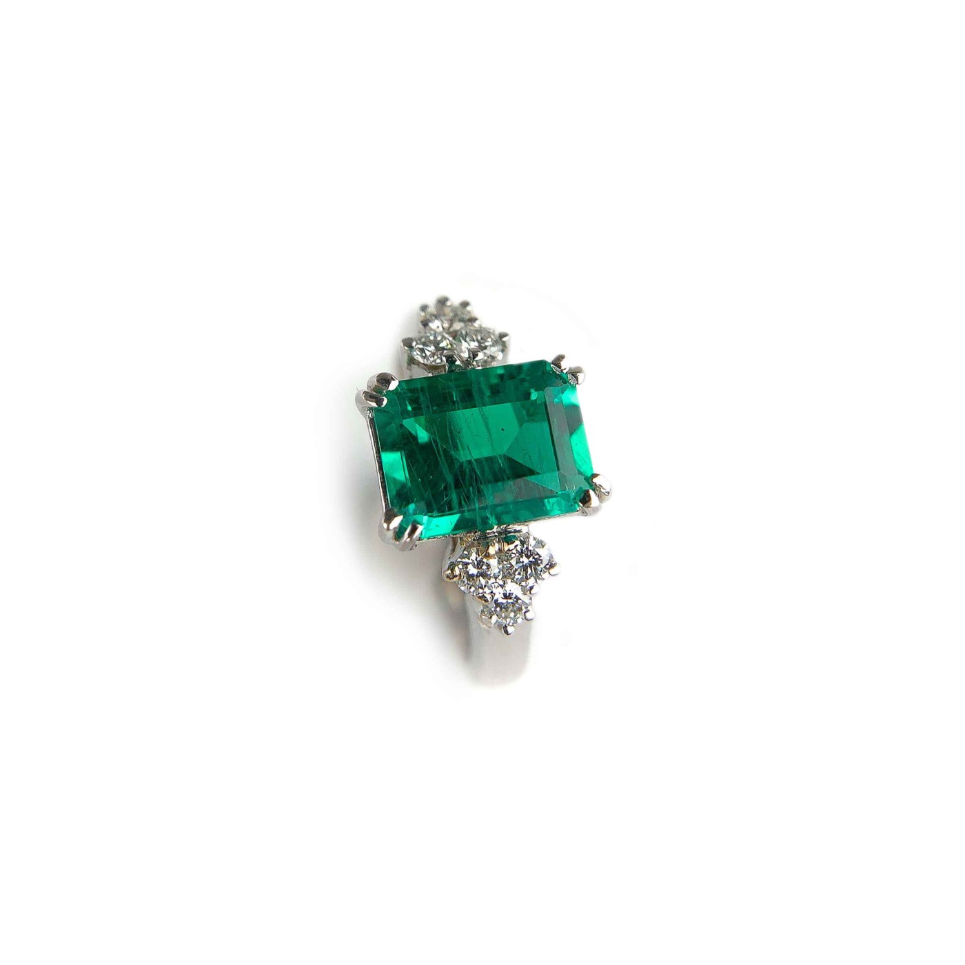 Anello smeraldite rettangolare e brillanti