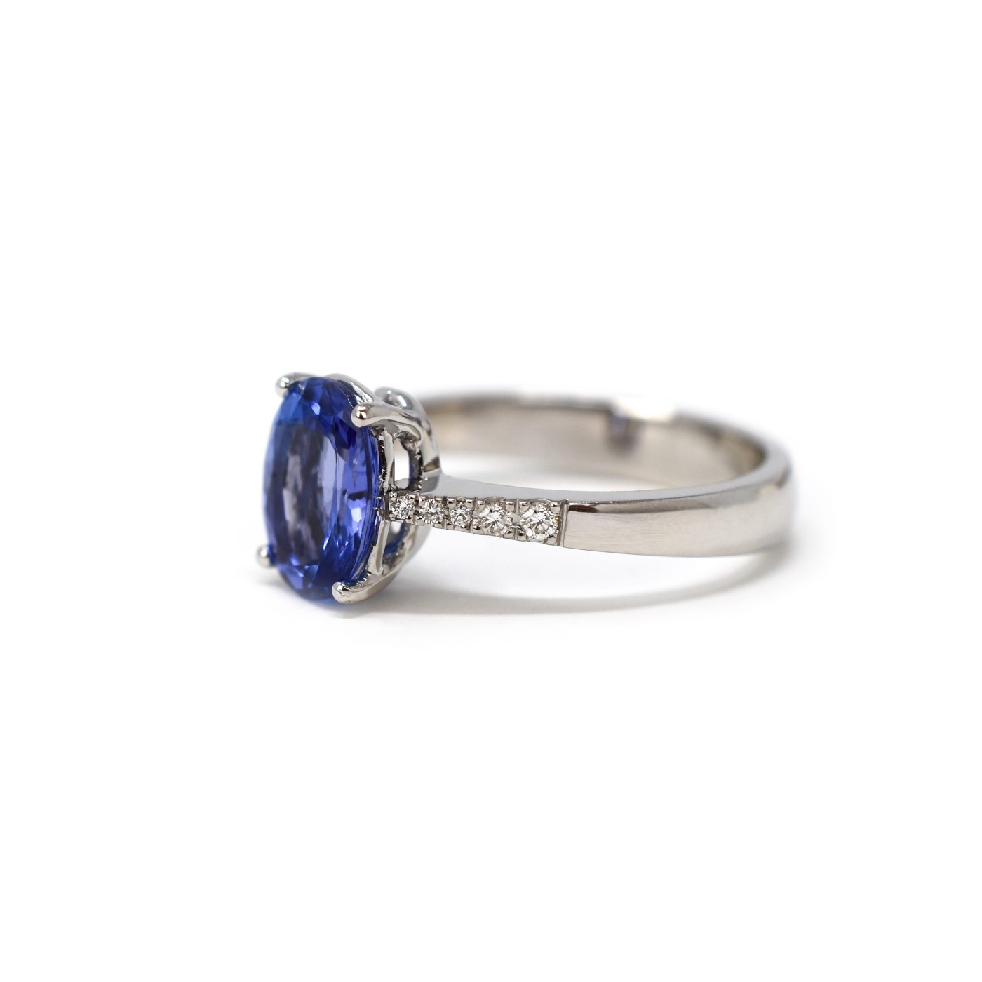 Anello tanzanite da 1,60 ct e brillanti 0,08 ct