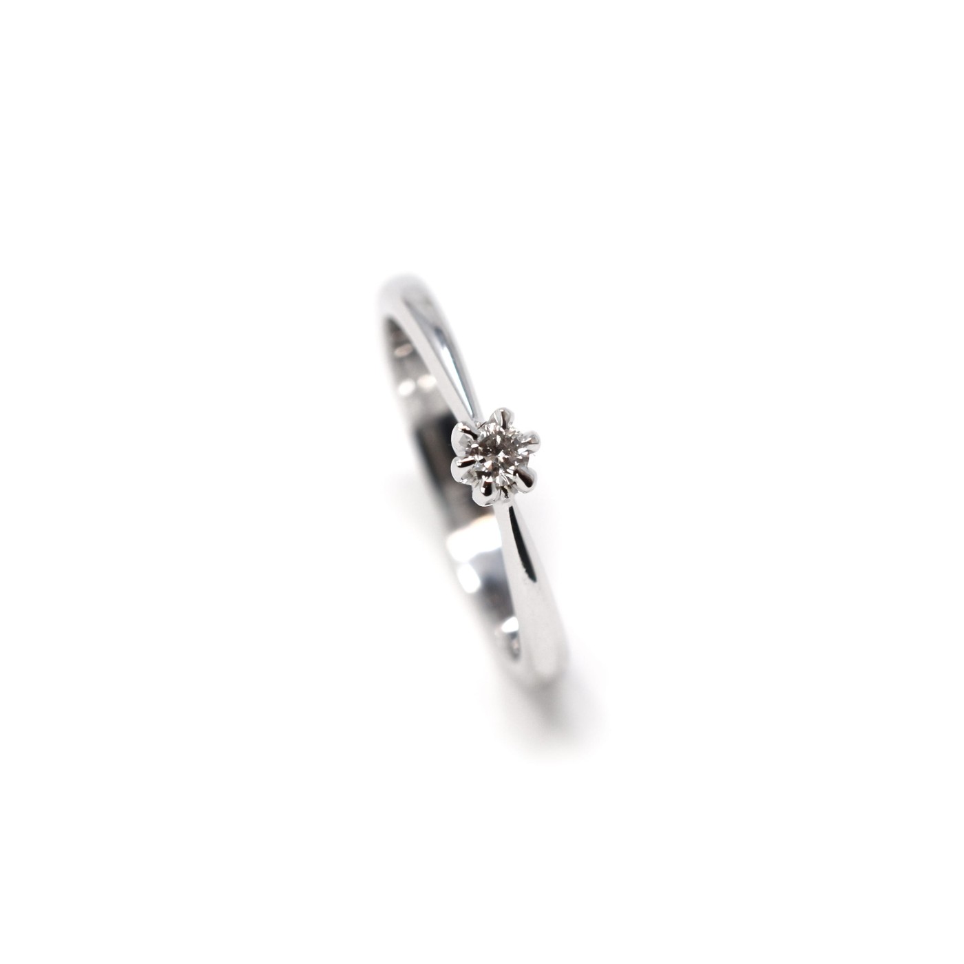 Anello solitario con diamante 0,08 ct