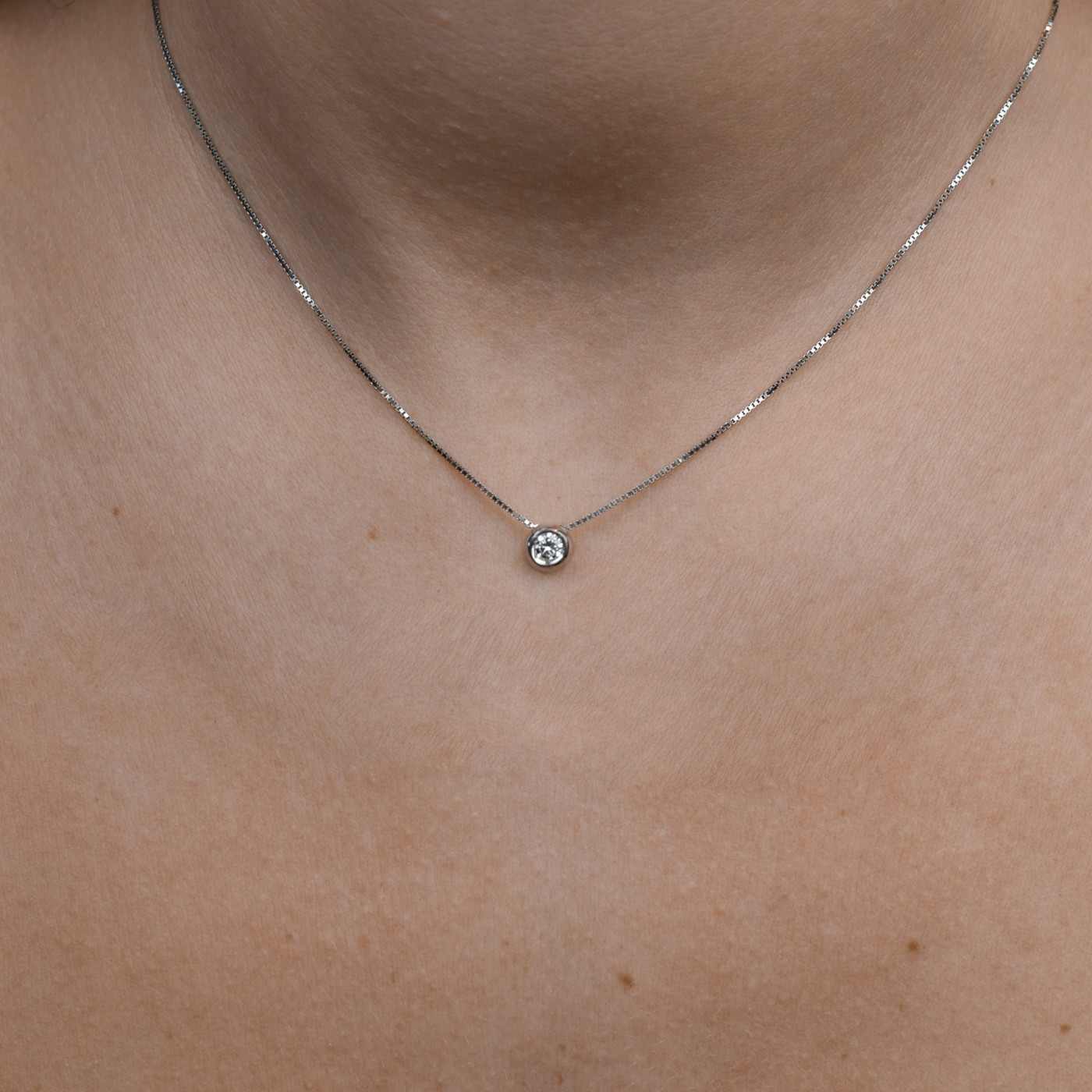 Collana punto luce a cipollina 0,05 ct