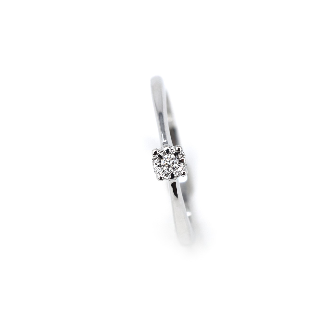 Anello con pavè di brillanti