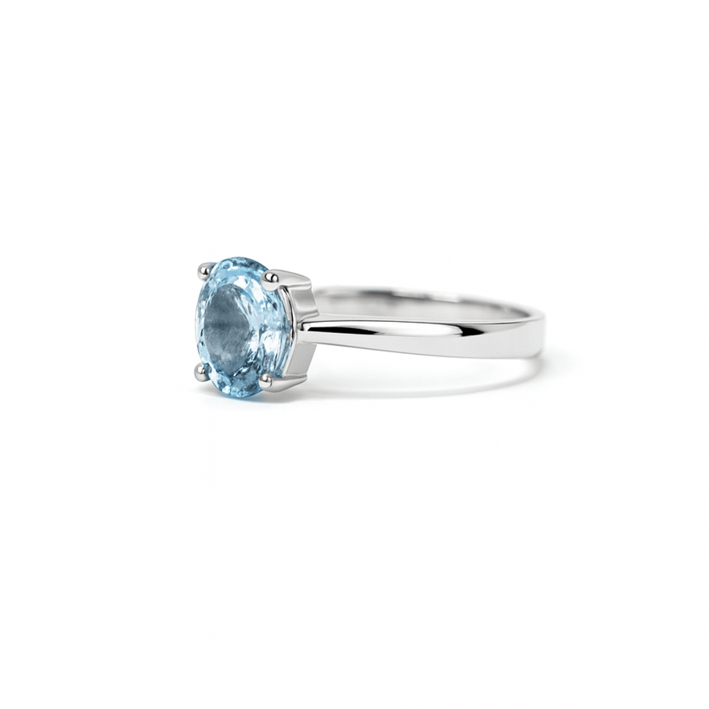 Anello con Acquamarina a taglio ovale