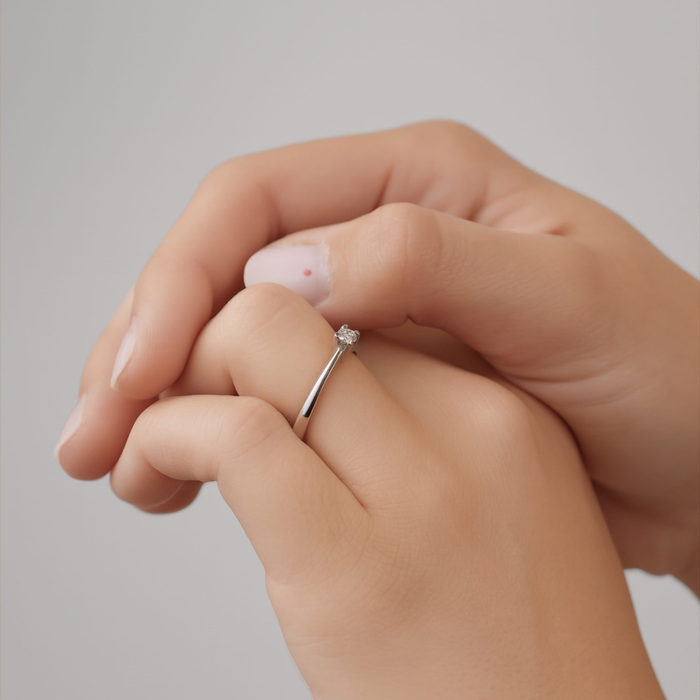 Anello solitario con brillante 0,15 ct.
