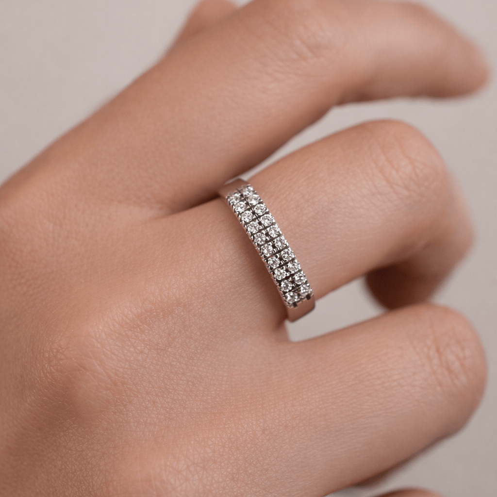 Fedina doppia fila di brillanti in oro bianco